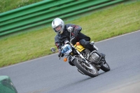 Mallory-park-Leicestershire;Mallory-park-photographs;Motorcycle-action-photographs;classic-bikes;event-digital-images;eventdigitalimages;mallory-park;no-limits-trackday;peter-wileman-photography;vintage-bikes;vintage-motorcycles;vmcc-festival-1000-bikes