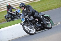 Mallory-park-Leicestershire;Mallory-park-photographs;Motorcycle-action-photographs;classic-bikes;event-digital-images;eventdigitalimages;mallory-park;no-limits-trackday;peter-wileman-photography;vintage-bikes;vintage-motorcycles;vmcc-festival-1000-bikes