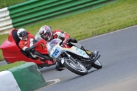 Mallory-park-Leicestershire;Mallory-park-photographs;Motorcycle-action-photographs;classic-bikes;event-digital-images;eventdigitalimages;mallory-park;no-limits-trackday;peter-wileman-photography;vintage-bikes;vintage-motorcycles;vmcc-festival-1000-bikes