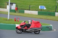 Mallory-park-Leicestershire;Mallory-park-photographs;Motorcycle-action-photographs;classic-bikes;event-digital-images;eventdigitalimages;mallory-park;no-limits-trackday;peter-wileman-photography;vintage-bikes;vintage-motorcycles;vmcc-festival-1000-bikes