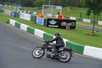 Mallory-park-Leicestershire;Mallory-park-photographs;Motorcycle-action-photographs;classic-bikes;event-digital-images;eventdigitalimages;mallory-park;no-limits-trackday;peter-wileman-photography;vintage-bikes;vintage-motorcycles;vmcc-festival-1000-bikes