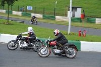 Mallory-park-Leicestershire;Mallory-park-photographs;Motorcycle-action-photographs;classic-bikes;event-digital-images;eventdigitalimages;mallory-park;no-limits-trackday;peter-wileman-photography;vintage-bikes;vintage-motorcycles;vmcc-festival-1000-bikes