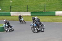 Mallory-park-Leicestershire;Mallory-park-photographs;Motorcycle-action-photographs;classic-bikes;event-digital-images;eventdigitalimages;mallory-park;no-limits-trackday;peter-wileman-photography;vintage-bikes;vintage-motorcycles;vmcc-festival-1000-bikes