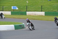 Mallory-park-Leicestershire;Mallory-park-photographs;Motorcycle-action-photographs;classic-bikes;event-digital-images;eventdigitalimages;mallory-park;no-limits-trackday;peter-wileman-photography;vintage-bikes;vintage-motorcycles;vmcc-festival-1000-bikes