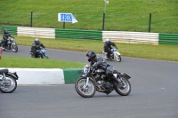 Mallory-park-Leicestershire;Mallory-park-photographs;Motorcycle-action-photographs;classic-bikes;event-digital-images;eventdigitalimages;mallory-park;no-limits-trackday;peter-wileman-photography;vintage-bikes;vintage-motorcycles;vmcc-festival-1000-bikes