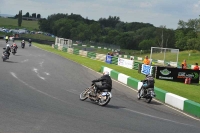 Mallory-park-Leicestershire;Mallory-park-photographs;Motorcycle-action-photographs;classic-bikes;event-digital-images;eventdigitalimages;mallory-park;no-limits-trackday;peter-wileman-photography;vintage-bikes;vintage-motorcycles;vmcc-festival-1000-bikes