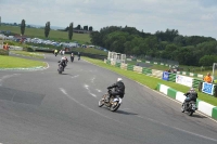 Mallory-park-Leicestershire;Mallory-park-photographs;Motorcycle-action-photographs;classic-bikes;event-digital-images;eventdigitalimages;mallory-park;no-limits-trackday;peter-wileman-photography;vintage-bikes;vintage-motorcycles;vmcc-festival-1000-bikes