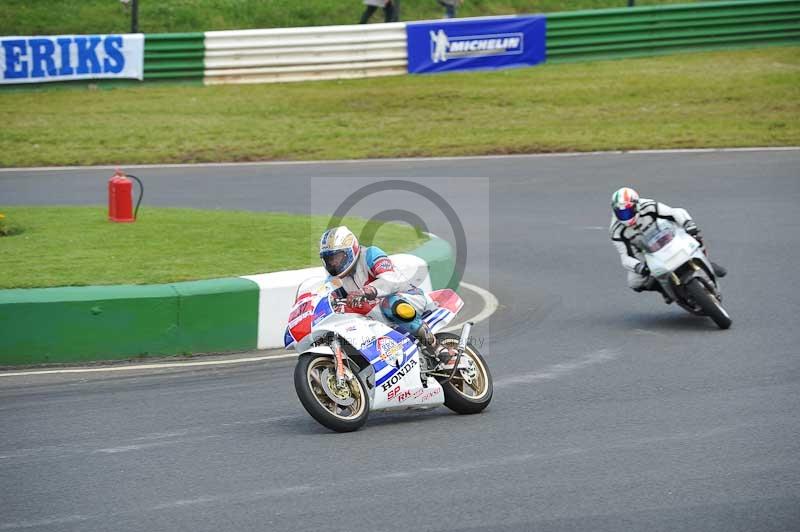 Mallory park Leicestershire;Mallory park photographs;Motorcycle action photographs;Rockingham;Rockingham photographs;Trackday digital images;classic bikes;event digital images;eventdigitalimages;mallory park;no limits trackday;peter wileman photography;rockingham corby northamptonshire;trackday;trackday photos;vintage bikes;vintage motorcycles;vmcc festival 1000 bikes