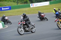 Mallory-park-Leicestershire;Mallory-park-photographs;Motorcycle-action-photographs;Rockingham;Rockingham-photographs;Trackday-digital-images;classic-bikes;event-digital-images;eventdigitalimages;mallory-park;no-limits-trackday;peter-wileman-photography;rockingham-corby-northamptonshire;trackday;trackday-photos;vintage-bikes;vintage-motorcycles;vmcc-festival-1000-bikes