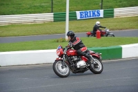 Mallory-park-Leicestershire;Mallory-park-photographs;Motorcycle-action-photographs;Rockingham;Rockingham-photographs;Trackday-digital-images;classic-bikes;event-digital-images;eventdigitalimages;mallory-park;no-limits-trackday;peter-wileman-photography;rockingham-corby-northamptonshire;trackday;trackday-photos;vintage-bikes;vintage-motorcycles;vmcc-festival-1000-bikes