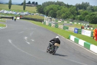 Mallory-park-Leicestershire;Mallory-park-photographs;Motorcycle-action-photographs;classic-bikes;event-digital-images;eventdigitalimages;mallory-park;no-limits-trackday;peter-wileman-photography;vintage-bikes;vintage-motorcycles;vmcc-festival-1000-bikes