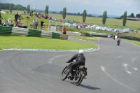 Mallory-park-Leicestershire;Mallory-park-photographs;Motorcycle-action-photographs;classic-bikes;event-digital-images;eventdigitalimages;mallory-park;no-limits-trackday;peter-wileman-photography;vintage-bikes;vintage-motorcycles;vmcc-festival-1000-bikes