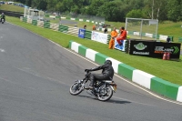 Mallory-park-Leicestershire;Mallory-park-photographs;Motorcycle-action-photographs;classic-bikes;event-digital-images;eventdigitalimages;mallory-park;no-limits-trackday;peter-wileman-photography;vintage-bikes;vintage-motorcycles;vmcc-festival-1000-bikes