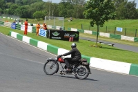 Mallory-park-Leicestershire;Mallory-park-photographs;Motorcycle-action-photographs;classic-bikes;event-digital-images;eventdigitalimages;mallory-park;no-limits-trackday;peter-wileman-photography;vintage-bikes;vintage-motorcycles;vmcc-festival-1000-bikes