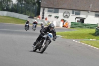 Mallory-park-Leicestershire;Mallory-park-photographs;Motorcycle-action-photographs;classic-bikes;event-digital-images;eventdigitalimages;mallory-park;no-limits-trackday;peter-wileman-photography;vintage-bikes;vintage-motorcycles;vmcc-festival-1000-bikes