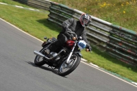 Mallory-park-Leicestershire;Mallory-park-photographs;Motorcycle-action-photographs;classic-bikes;event-digital-images;eventdigitalimages;mallory-park;no-limits-trackday;peter-wileman-photography;vintage-bikes;vintage-motorcycles;vmcc-festival-1000-bikes