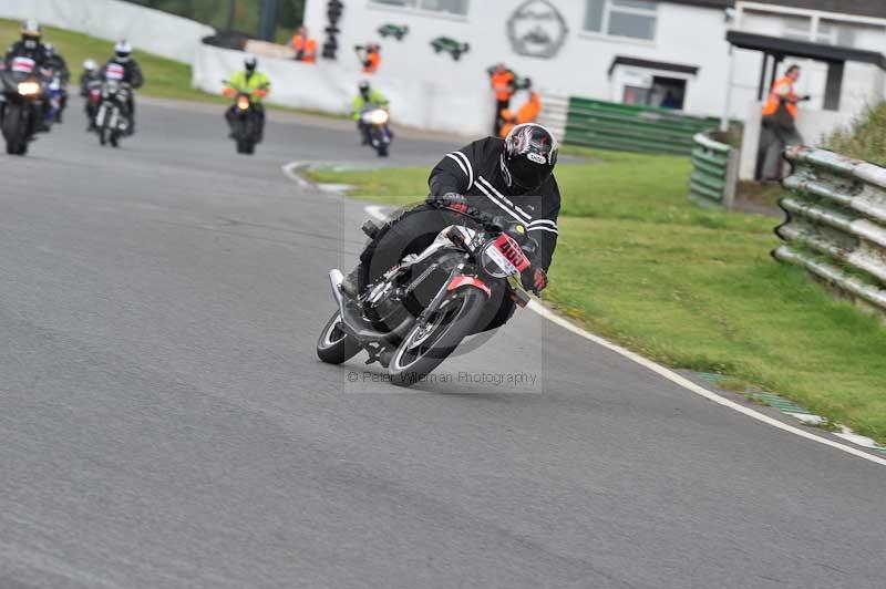 Mallory park Leicestershire;Mallory park photographs;Motorcycle action photographs;classic bikes;event digital images;eventdigitalimages;mallory park;no limits trackday;peter wileman photography;vintage bikes;vintage motorcycles;vmcc festival 1000 bikes