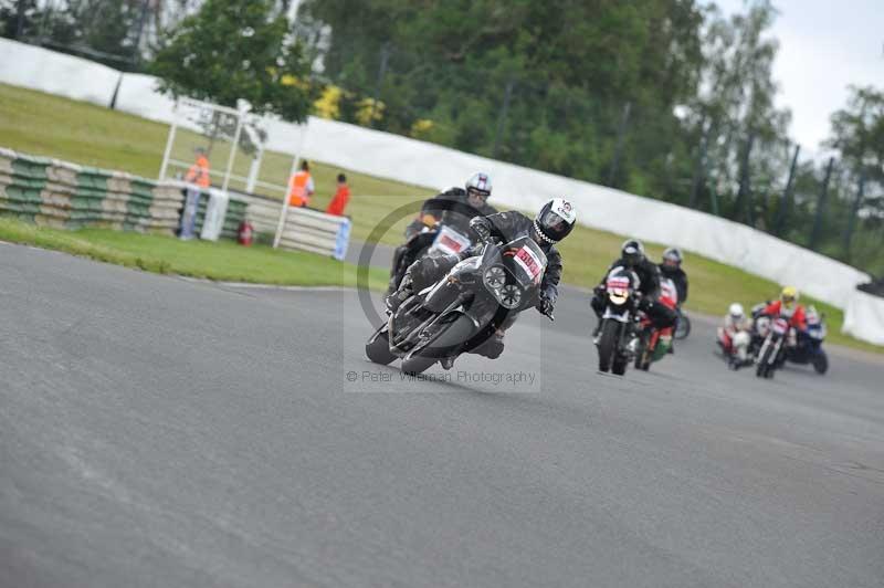 Mallory park Leicestershire;Mallory park photographs;Motorcycle action photographs;classic bikes;event digital images;eventdigitalimages;mallory park;no limits trackday;peter wileman photography;vintage bikes;vintage motorcycles;vmcc festival 1000 bikes