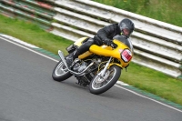 Mallory-park-Leicestershire;Mallory-park-photographs;Motorcycle-action-photographs;classic-bikes;event-digital-images;eventdigitalimages;mallory-park;no-limits-trackday;peter-wileman-photography;vintage-bikes;vintage-motorcycles;vmcc-festival-1000-bikes