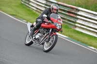 Mallory-park-Leicestershire;Mallory-park-photographs;Motorcycle-action-photographs;classic-bikes;event-digital-images;eventdigitalimages;mallory-park;no-limits-trackday;peter-wileman-photography;vintage-bikes;vintage-motorcycles;vmcc-festival-1000-bikes