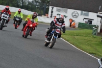 Mallory-park-Leicestershire;Mallory-park-photographs;Motorcycle-action-photographs;classic-bikes;event-digital-images;eventdigitalimages;mallory-park;no-limits-trackday;peter-wileman-photography;vintage-bikes;vintage-motorcycles;vmcc-festival-1000-bikes