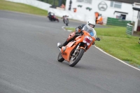 Mallory-park-Leicestershire;Mallory-park-photographs;Motorcycle-action-photographs;classic-bikes;event-digital-images;eventdigitalimages;mallory-park;no-limits-trackday;peter-wileman-photography;vintage-bikes;vintage-motorcycles;vmcc-festival-1000-bikes