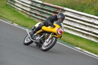 Mallory-park-Leicestershire;Mallory-park-photographs;Motorcycle-action-photographs;classic-bikes;event-digital-images;eventdigitalimages;mallory-park;no-limits-trackday;peter-wileman-photography;vintage-bikes;vintage-motorcycles;vmcc-festival-1000-bikes