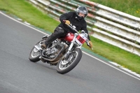 Mallory-park-Leicestershire;Mallory-park-photographs;Motorcycle-action-photographs;classic-bikes;event-digital-images;eventdigitalimages;mallory-park;no-limits-trackday;peter-wileman-photography;vintage-bikes;vintage-motorcycles;vmcc-festival-1000-bikes