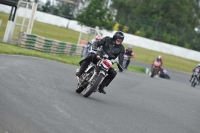 Mallory-park-Leicestershire;Mallory-park-photographs;Motorcycle-action-photographs;classic-bikes;event-digital-images;eventdigitalimages;mallory-park;no-limits-trackday;peter-wileman-photography;vintage-bikes;vintage-motorcycles;vmcc-festival-1000-bikes