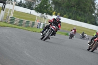 Mallory-park-Leicestershire;Mallory-park-photographs;Motorcycle-action-photographs;classic-bikes;event-digital-images;eventdigitalimages;mallory-park;no-limits-trackday;peter-wileman-photography;vintage-bikes;vintage-motorcycles;vmcc-festival-1000-bikes