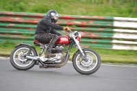 Mallory-park-Leicestershire;Mallory-park-photographs;Motorcycle-action-photographs;classic-bikes;event-digital-images;eventdigitalimages;mallory-park;no-limits-trackday;peter-wileman-photography;vintage-bikes;vintage-motorcycles;vmcc-festival-1000-bikes