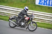 Mallory-park-Leicestershire;Mallory-park-photographs;Motorcycle-action-photographs;classic-bikes;event-digital-images;eventdigitalimages;mallory-park;no-limits-trackday;peter-wileman-photography;vintage-bikes;vintage-motorcycles;vmcc-festival-1000-bikes