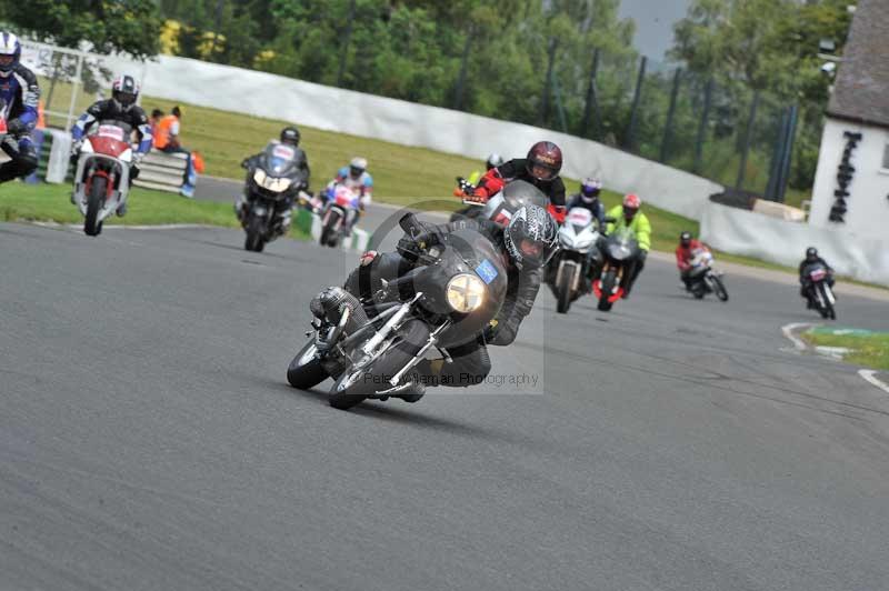 Mallory park Leicestershire;Mallory park photographs;Motorcycle action photographs;classic bikes;event digital images;eventdigitalimages;mallory park;no limits trackday;peter wileman photography;vintage bikes;vintage motorcycles;vmcc festival 1000 bikes