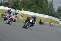 Mallory-park-Leicestershire;Mallory-park-photographs;Motorcycle-action-photographs;classic-bikes;event-digital-images;eventdigitalimages;mallory-park;no-limits-trackday;peter-wileman-photography;vintage-bikes;vintage-motorcycles;vmcc-festival-1000-bikes