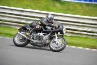 Mallory-park-Leicestershire;Mallory-park-photographs;Motorcycle-action-photographs;classic-bikes;event-digital-images;eventdigitalimages;mallory-park;no-limits-trackday;peter-wileman-photography;vintage-bikes;vintage-motorcycles;vmcc-festival-1000-bikes