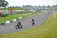 Mallory-park-Leicestershire;Mallory-park-photographs;Motorcycle-action-photographs;classic-bikes;event-digital-images;eventdigitalimages;mallory-park;no-limits-trackday;peter-wileman-photography;vintage-bikes;vintage-motorcycles;vmcc-festival-1000-bikes