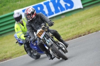 Mallory-park-Leicestershire;Mallory-park-photographs;Motorcycle-action-photographs;classic-bikes;event-digital-images;eventdigitalimages;mallory-park;no-limits-trackday;peter-wileman-photography;vintage-bikes;vintage-motorcycles;vmcc-festival-1000-bikes