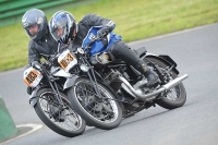 Mallory-park-Leicestershire;Mallory-park-photographs;Motorcycle-action-photographs;classic-bikes;event-digital-images;eventdigitalimages;mallory-park;no-limits-trackday;peter-wileman-photography;vintage-bikes;vintage-motorcycles;vmcc-festival-1000-bikes