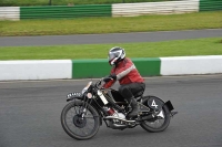 Mallory-park-Leicestershire;Mallory-park-photographs;Motorcycle-action-photographs;classic-bikes;event-digital-images;eventdigitalimages;mallory-park;no-limits-trackday;peter-wileman-photography;vintage-bikes;vintage-motorcycles;vmcc-festival-1000-bikes