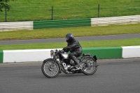 Mallory-park-Leicestershire;Mallory-park-photographs;Motorcycle-action-photographs;classic-bikes;event-digital-images;eventdigitalimages;mallory-park;no-limits-trackday;peter-wileman-photography;vintage-bikes;vintage-motorcycles;vmcc-festival-1000-bikes