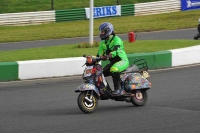 Mallory-park-Leicestershire;Mallory-park-photographs;Motorcycle-action-photographs;classic-bikes;event-digital-images;eventdigitalimages;mallory-park;no-limits-trackday;peter-wileman-photography;vintage-bikes;vintage-motorcycles;vmcc-festival-1000-bikes