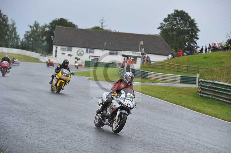 Mallory park Leicestershire;Mallory park photographs;Motorcycle action photographs;classic bikes;event digital images;eventdigitalimages;mallory park;no limits trackday;peter wileman photography;vintage bikes;vintage motorcycles;vmcc festival 1000 bikes