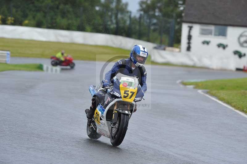 Mallory park Leicestershire;Mallory park photographs;Motorcycle action photographs;classic bikes;event digital images;eventdigitalimages;mallory park;no limits trackday;peter wileman photography;vintage bikes;vintage motorcycles;vmcc festival 1000 bikes