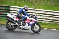 Mallory-park-Leicestershire;Mallory-park-photographs;Motorcycle-action-photographs;classic-bikes;event-digital-images;eventdigitalimages;mallory-park;no-limits-trackday;peter-wileman-photography;vintage-bikes;vintage-motorcycles;vmcc-festival-1000-bikes