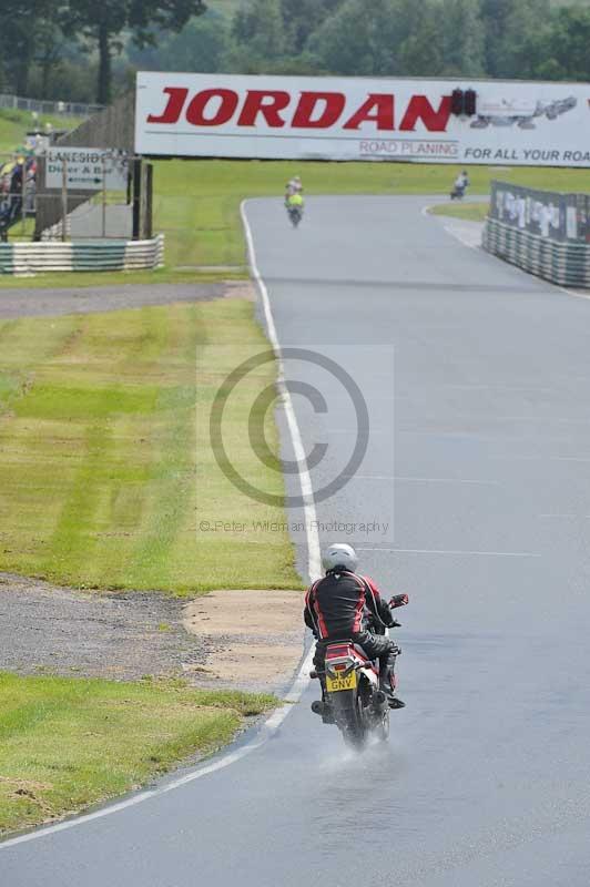 Mallory park Leicestershire;Mallory park photographs;Motorcycle action photographs;classic bikes;event digital images;eventdigitalimages;mallory park;no limits trackday;peter wileman photography;vintage bikes;vintage motorcycles;vmcc festival 1000 bikes