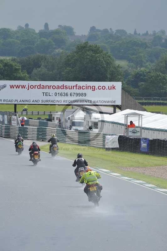 Mallory park Leicestershire;Mallory park photographs;Motorcycle action photographs;classic bikes;event digital images;eventdigitalimages;mallory park;no limits trackday;peter wileman photography;vintage bikes;vintage motorcycles;vmcc festival 1000 bikes