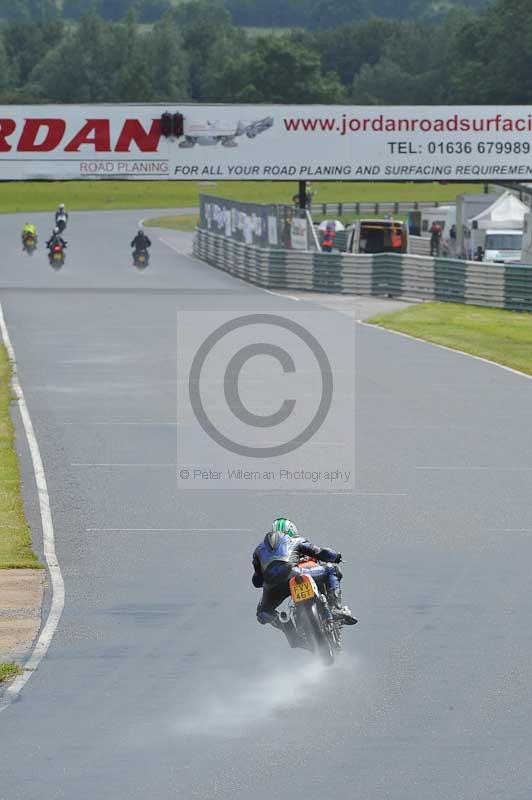 Mallory park Leicestershire;Mallory park photographs;Motorcycle action photographs;classic bikes;event digital images;eventdigitalimages;mallory park;no limits trackday;peter wileman photography;vintage bikes;vintage motorcycles;vmcc festival 1000 bikes