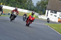 Mallory-park-Leicestershire;Mallory-park-photographs;Motorcycle-action-photographs;classic-bikes;event-digital-images;eventdigitalimages;mallory-park;no-limits-trackday;peter-wileman-photography;vintage-bikes;vintage-motorcycles;vmcc-festival-1000-bikes