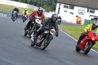 Mallory-park-Leicestershire;Mallory-park-photographs;Motorcycle-action-photographs;classic-bikes;event-digital-images;eventdigitalimages;mallory-park;no-limits-trackday;peter-wileman-photography;vintage-bikes;vintage-motorcycles;vmcc-festival-1000-bikes