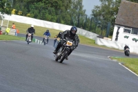 Mallory-park-Leicestershire;Mallory-park-photographs;Motorcycle-action-photographs;classic-bikes;event-digital-images;eventdigitalimages;mallory-park;no-limits-trackday;peter-wileman-photography;vintage-bikes;vintage-motorcycles;vmcc-festival-1000-bikes